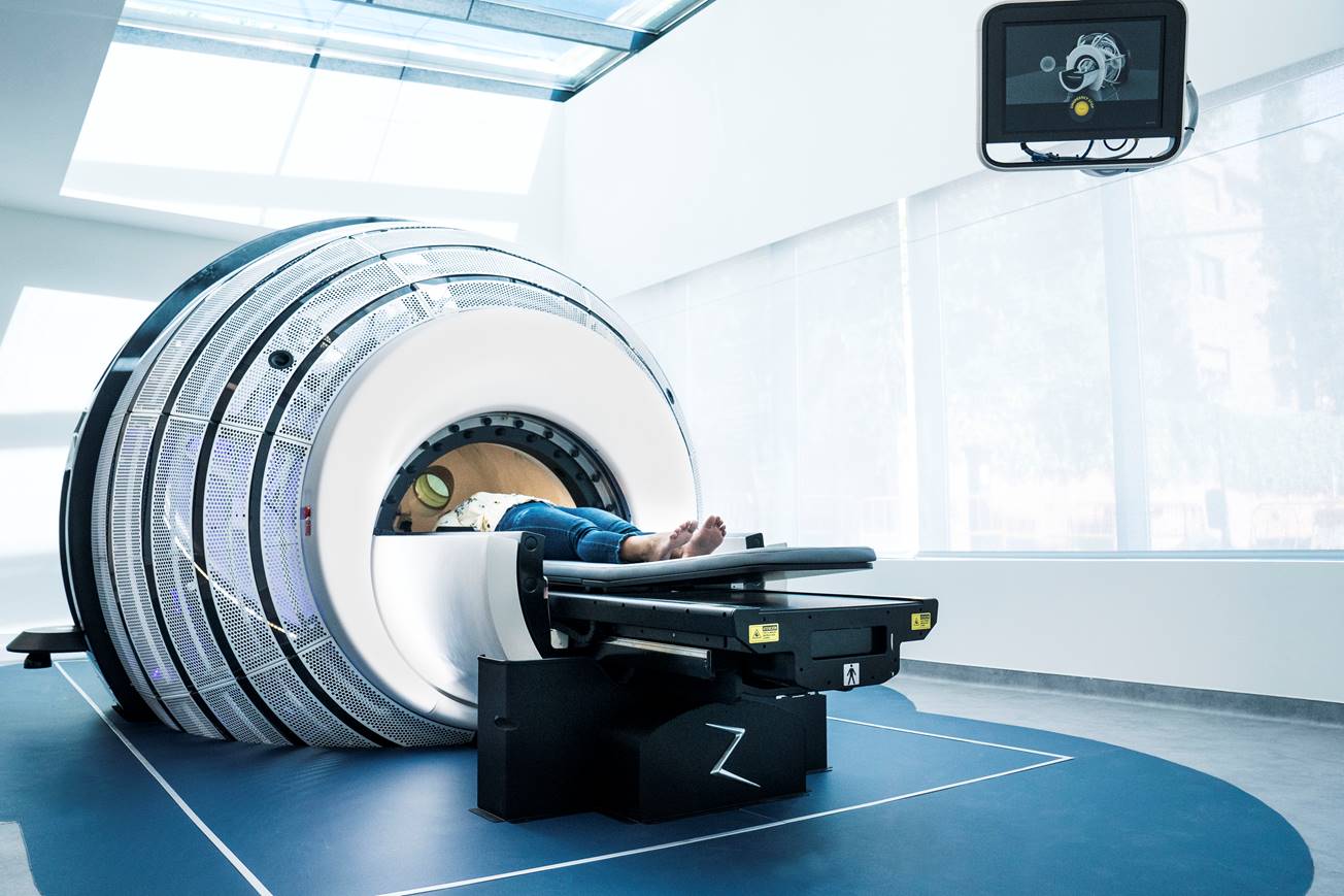  IRCA, la revolución de la radiocirugía en Madrid, con la tecnología ZAP-X